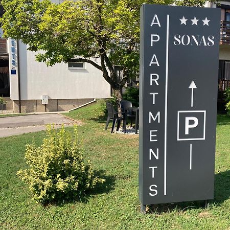 Apartman Sonas With Free Private Parking Karlovac Eksteriør billede