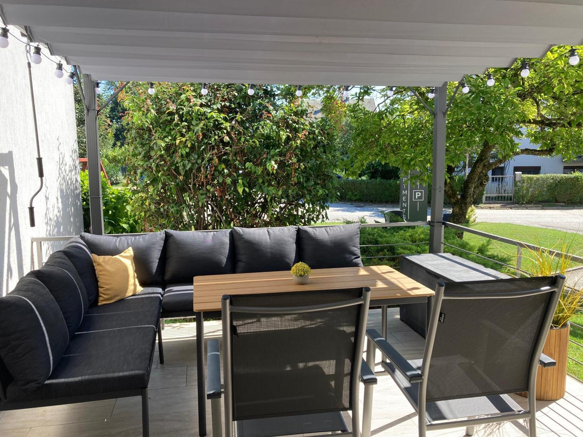 Apartman Sonas With Free Private Parking Karlovac Eksteriør billede