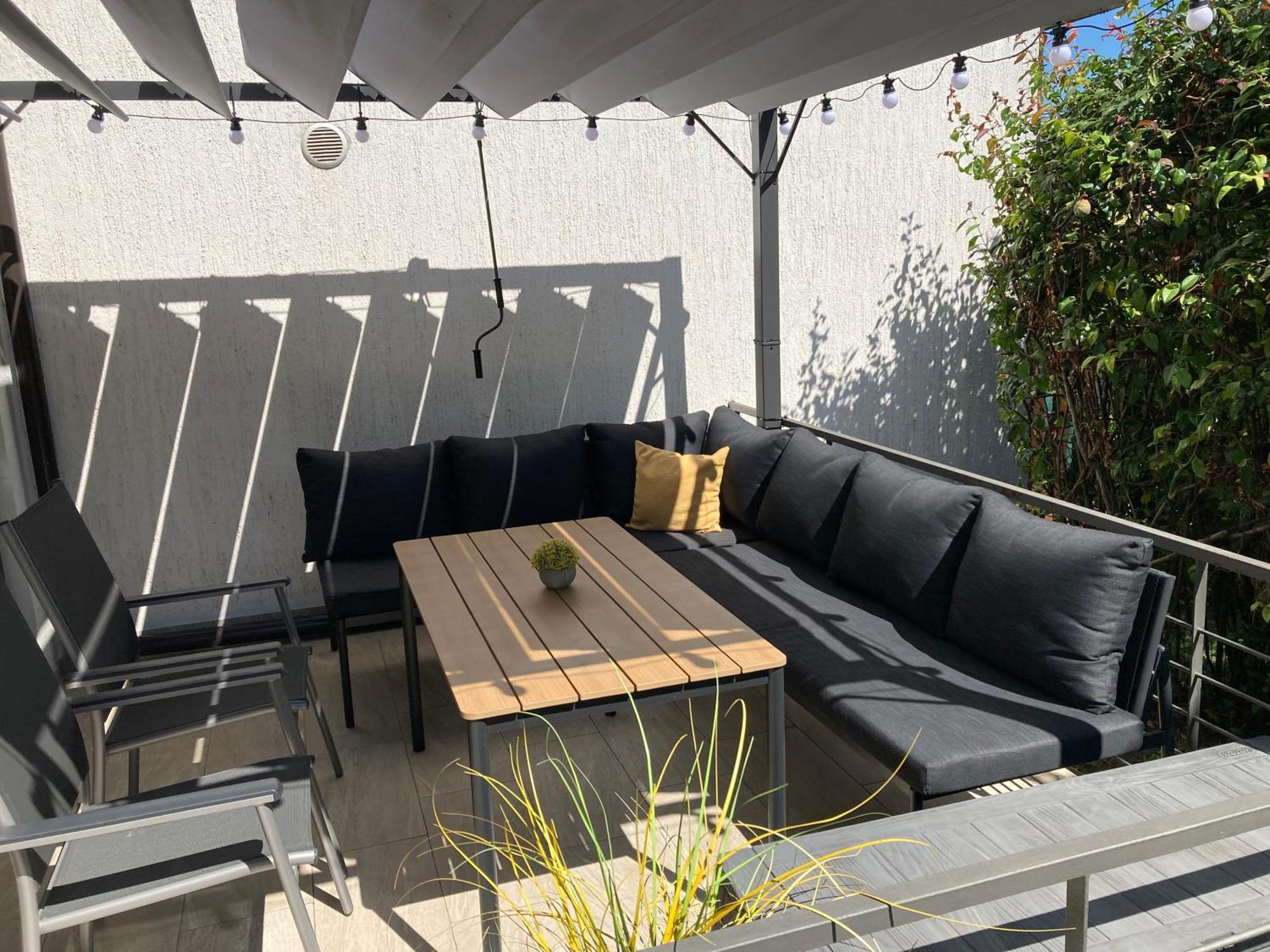 Apartman Sonas With Free Private Parking Karlovac Eksteriør billede